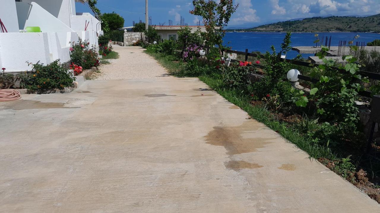 Denis Apartmán Ksamil